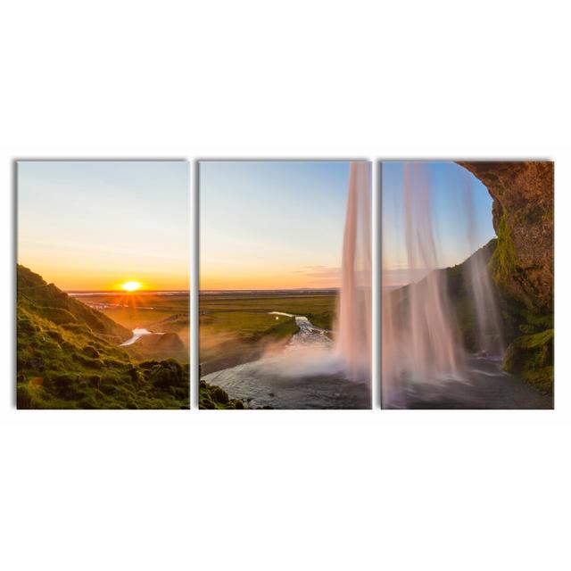 Great Waterfall Photographic Print On Canvas - 3 Piece Wrapped Canvas Print East Urban Home Size: 100 cm H x 210 cm W on Productcaster.