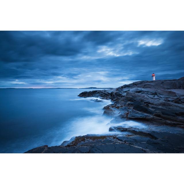 Peggy's cove lighthouse House of Hampton Size: 20cm H x 30cm W on Productcaster.