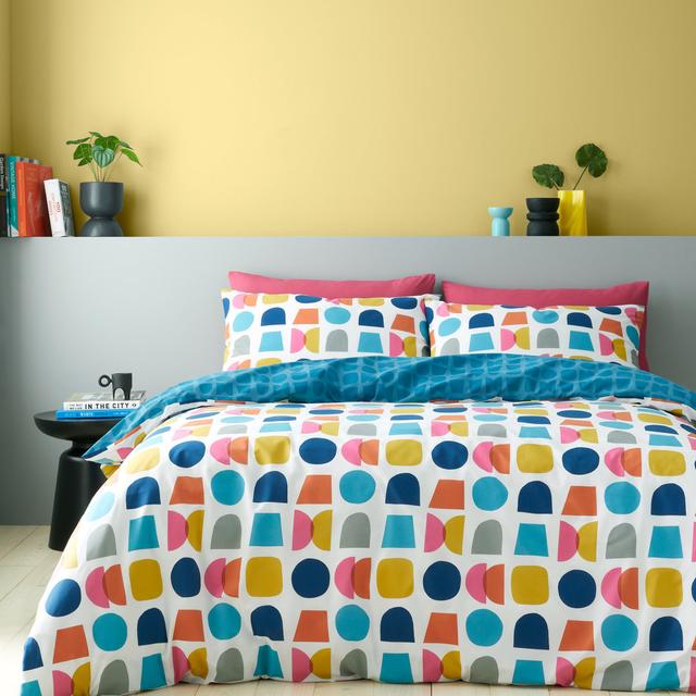 Connect Geo Reversible Duvet Cover Set Catherine Lansfield Size: Single on Productcaster.