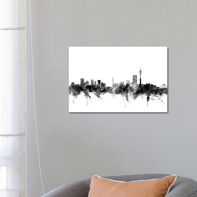 Johannesburg, South Africa In Black And White by Michael Tompsett - Wrapped Canvas Gallery-Wrapped Canvas Giclée Latitude Run Size: 45.72cm H x 66.04c on Productcaster.