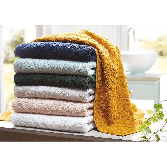 Exton Bath Towel Single Brambly Cottage Colour: Blush on Productcaster.