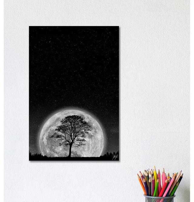 Supermoon by Kathrin Federer - Wrapped Canvas Gallery-Wrapped Canvas Giclée Latitude Run Size: 30.48cm H x 20.32cm W on Productcaster.