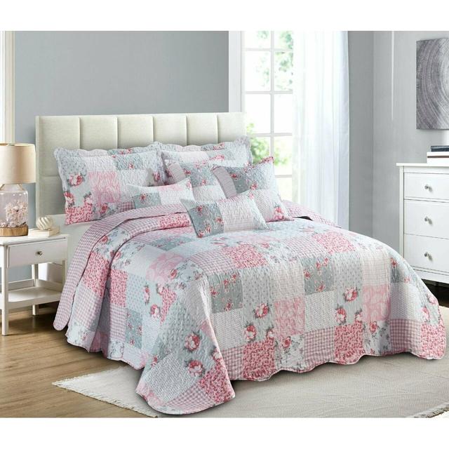 Detwiler Microfibre Bedspread Set Lily Manor Size: 180 x 240 cm Bedspread - 1 Sham, Colour: Pink/Grey on Productcaster.