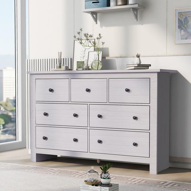 Nissa 7 - Drawer Chest of Drawers Latitude Run on Productcaster.