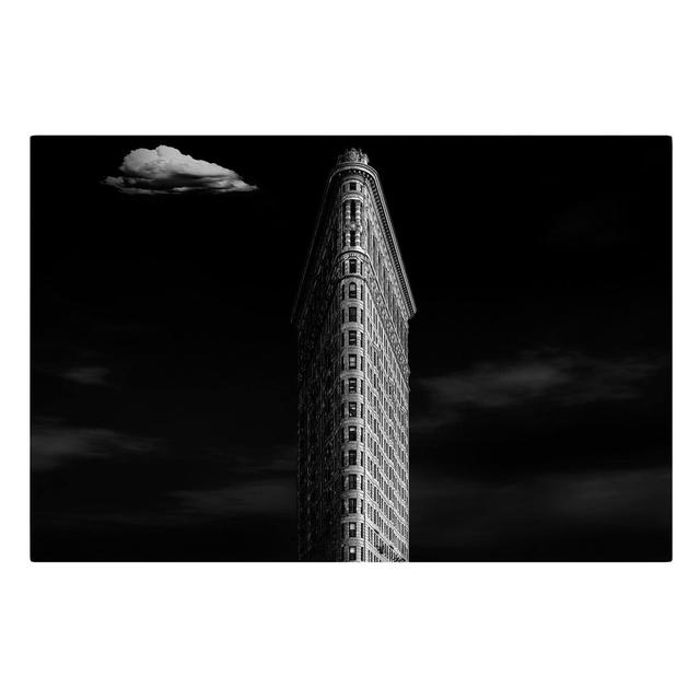 Flatiron Building - Wrapped Canvas Art Print Ebern Designs Format: Canvas 260g/m², Size: 40cm H x 60cm W on Productcaster.