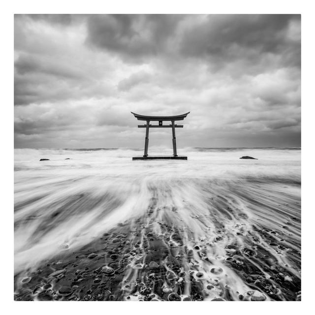 Leinwandbild - Japanisches Torii Im Meer Haus am Meer on Productcaster.