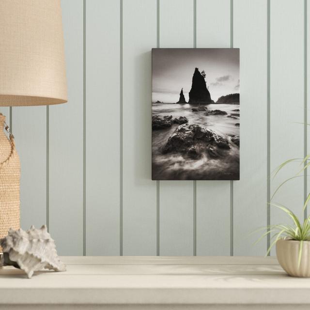 Split Rock Rialto Beach by Alan Majchrowicz - No Frame Print on Canvas Blue Elephant Size: 30cm H x 20cm W x 3.8cm D on Productcaster.