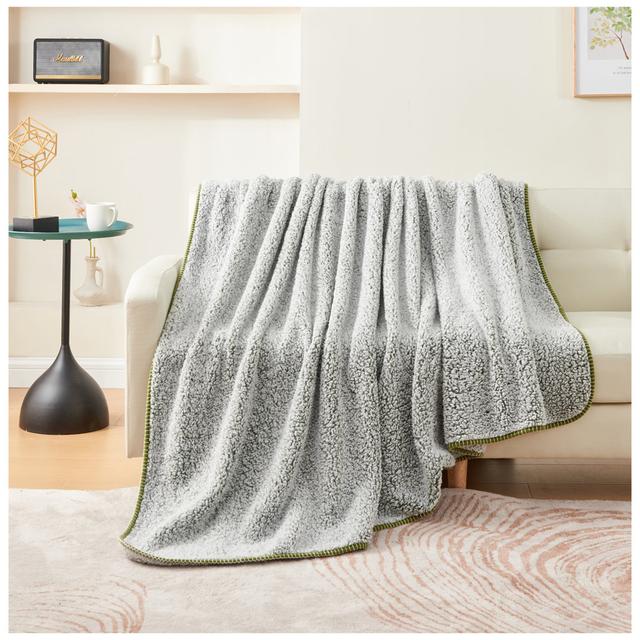 Dulles Standard Heated Throw Blanket Fairmont Park Colour: Green on Productcaster.