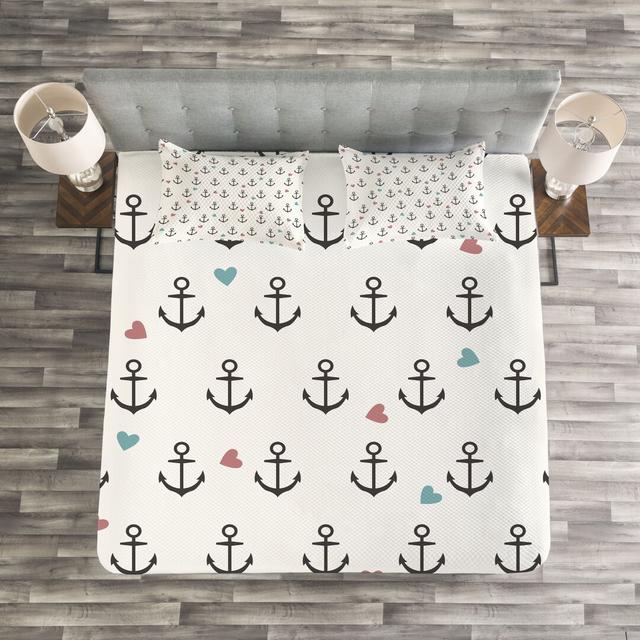 Tagesdecken-Set Anchor mit passenden Sofakissen East Urban Home Größe: 220 x 220 cm Tagesdecke – 2 Kissenhüllen on Productcaster.