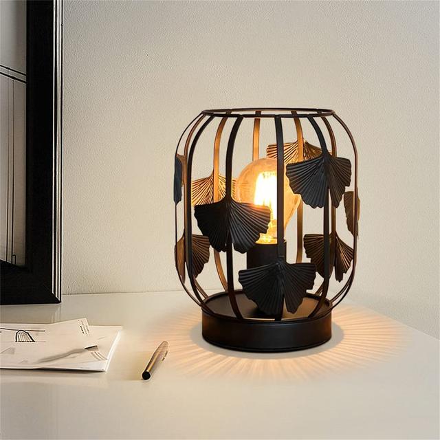 Metal Table Lamp URBNLIVING Finish: Black on Productcaster.