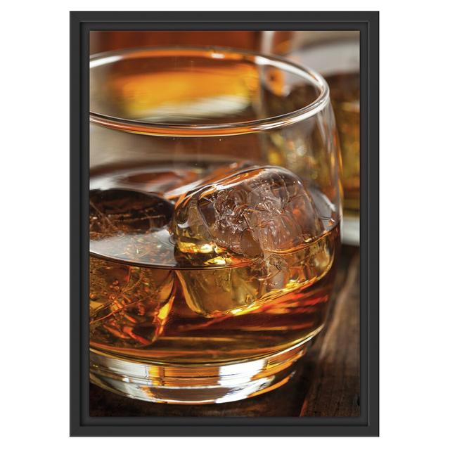 Gerahmtes Wandbild Goldgelber Whisky East Urban Home Größe: 55 cm H x 40 cm B on Productcaster.