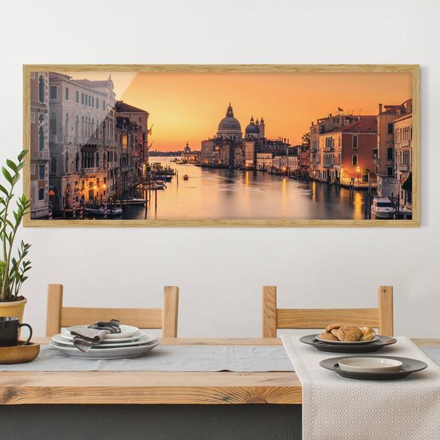 Gerahmtes Poster Golden Venice ModernMoments Größe: 30 H x 75 B x 2cm T, Rahmenauswahl: Braun gerahmt on Productcaster.