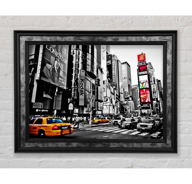 New York City Manhattan Cabs - Einzelne Bilderrahmen Kunstdrucke Bright Star Größe: 42 cm H x 59,7 cm B x 8 cm T on Productcaster.