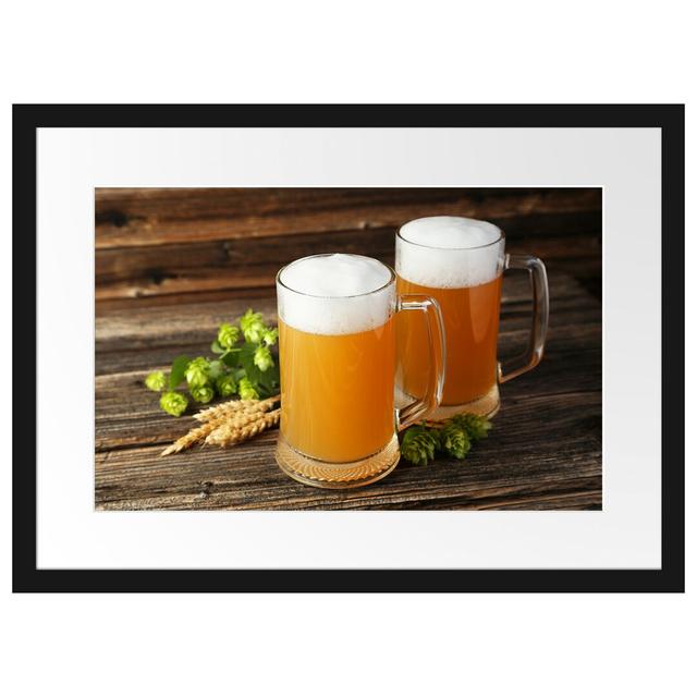 Gerahmtes Poster Köstliches Bier mit Hopfenblüten East Urban Home Größe: 40 cm H x 55 cm B on Productcaster.