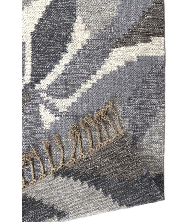 Demecia Handmade Area Rug Rosalind Wheeler Rug Size: Rectangle 240 x 340cm on Productcaster.