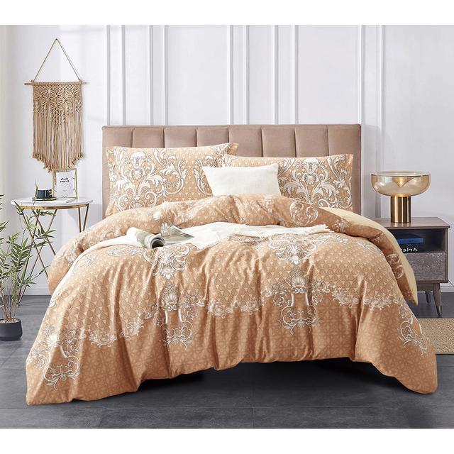 Clinard Duvet Cover Set Mercer41 Size: King Duvet Cover + 2 Pillowcases (50 x 70) on Productcaster.