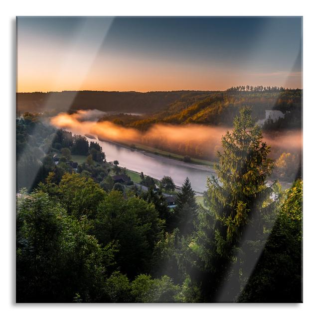 Glasbild Nebel über Fluss bei Sonnenaufgang Union Rustic Größe: 50 cm H x 50 cm B x 0,4 cm T on Productcaster.