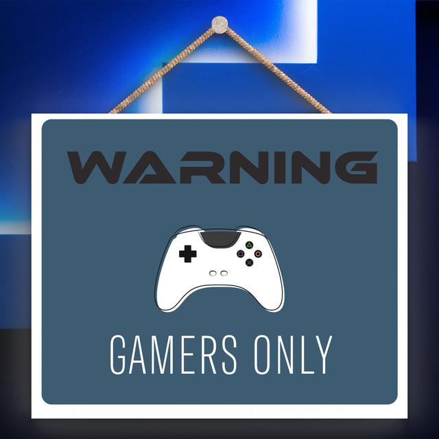 Warning Gamers Only Wall Décor Happy Larry on Productcaster.