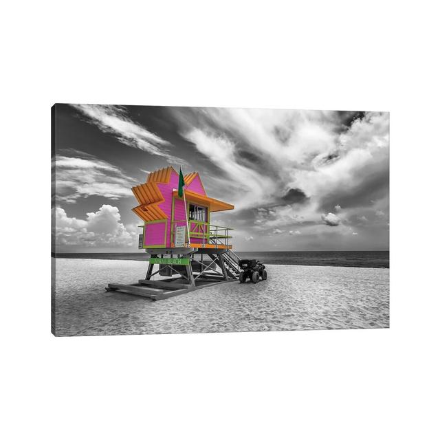 Miami Beach Flair House of Hampton Size: 30.48cm H x 45.72cm W x 1.91cm D on Productcaster.