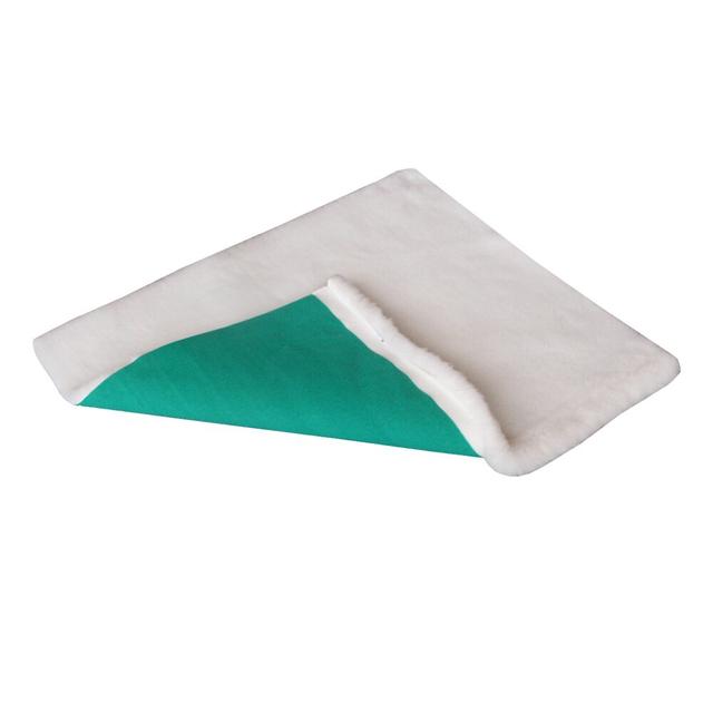 Vet Fleece Bedding | Vet Bed Original Greenback | Mat Vet Fleece Colour: Charcoal, Size: 3cm H x 152cm W x 102cm D on Productcaster.