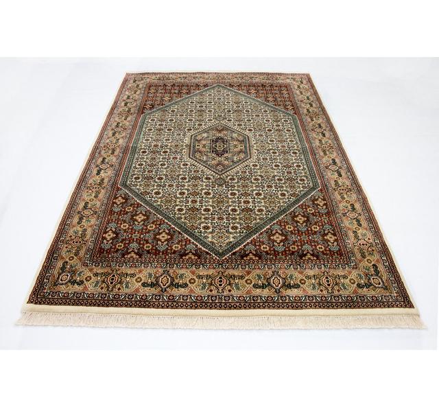 Kingsford Geometric Handmade Hand-Knotted Beige Area Rug Astoria Grand Rug Size: Rectangular 250 x 350cm on Productcaster.