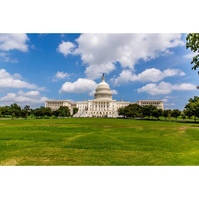 United States Capitol - Druck 17 Stories Größe: 60 cm H x 90 cm B x 1,8 cm T on Productcaster.