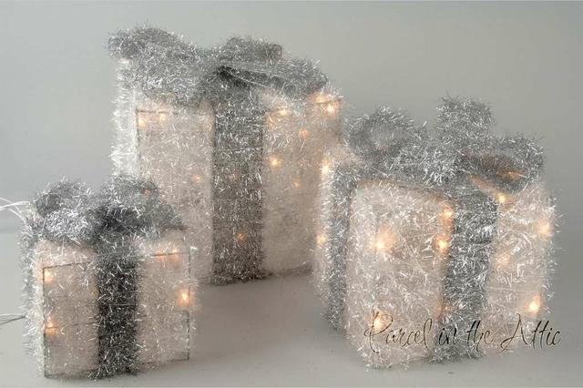 Pre-Lit Sisal Gift Box with LED Lights and Ribbon The Seasonal Aisle Colour: Silver/Grey on Productcaster.