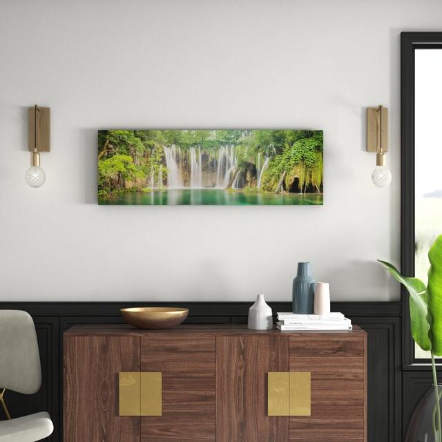 Leinwandbild Plitvice Lakes Waterfall East Urban Home Größe: 90 L x 30 B on Productcaster.