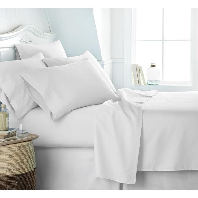 Deyante 400 Thread Count 100% Cotton Percale Fitted Sheet Ebern Designs Size: Super King (6'), Colour: White on Productcaster.