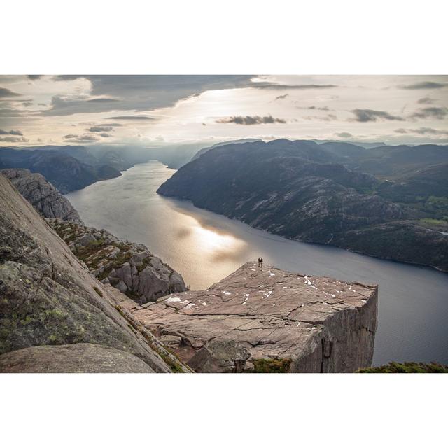 People Preikestolen by Kiwisoul - Wrapped Canvas Photograph Alpen Home Size: 61cm H x 91cm W on Productcaster.