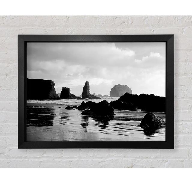 The Oceans Architect B N W Framed Print Highland Dunes Size: 100cm H x 141.4cm W x 3.4cm D on Productcaster.