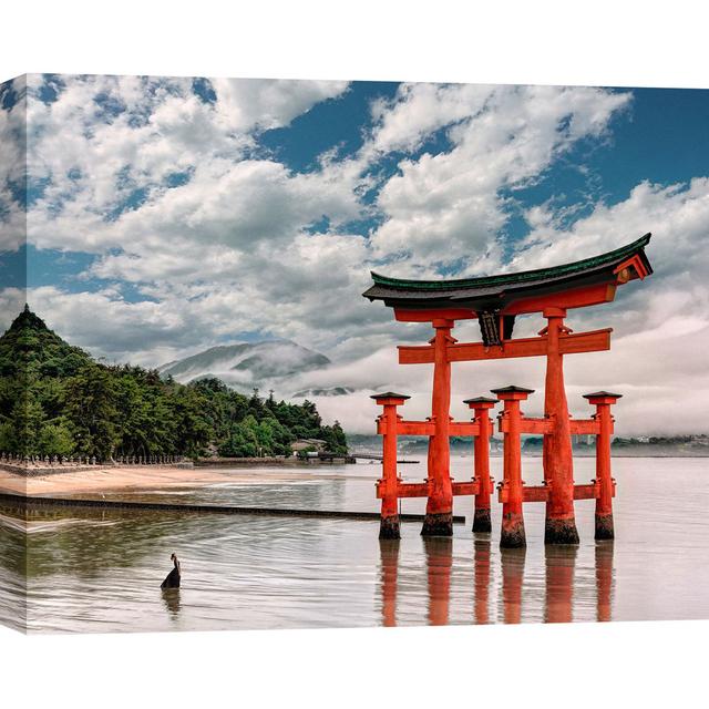 Leinwandbild Itsukushima Shrine, Hiroshima, Japan von Pangea Images Haus am Meer Größe: 60 cm H x 80 cm B on Productcaster.