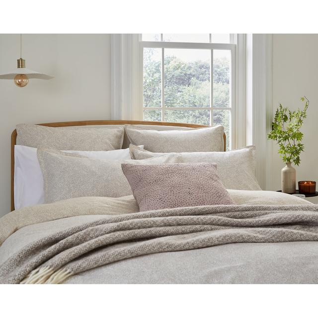 Florin Cotton Duvet Cover Set Bedeck of Belfast Size: Super King - 2 Pillowcases (48 x 74 cm) on Productcaster.