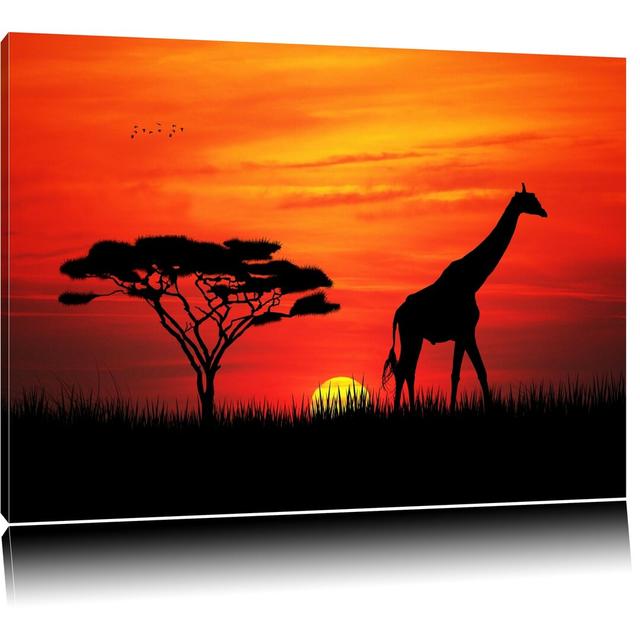 Leinwandbild Giraffe im Sonnenuntergang East Urban Home Größe: 70 cm H x 100 cm B on Productcaster.