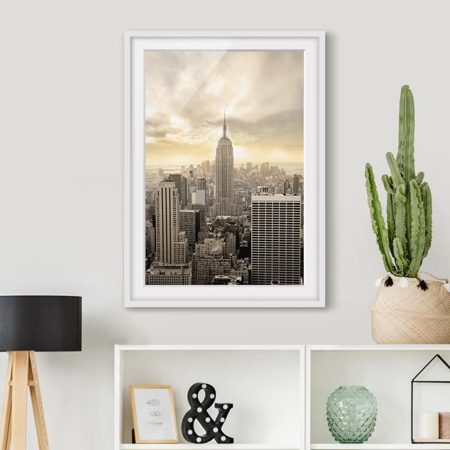 Manhattan at Dawn Framed Photographic Art Print East Urban Home Size: 100 cm H x 70 cm W, Rahmenoptionen: Matt white on Productcaster.