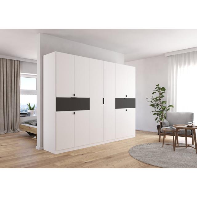 Kleiderschrank Ticao Rauch Maße: 210 cm H x 271 cm B x 54 cm T, Farbe: Alpinweiß/Graumetallic on Productcaster.