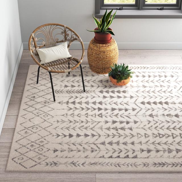 Manigault Hooked Ivory/Grey Rug Mistana Rug Size: Rectangle 200 x 300cm on Productcaster.