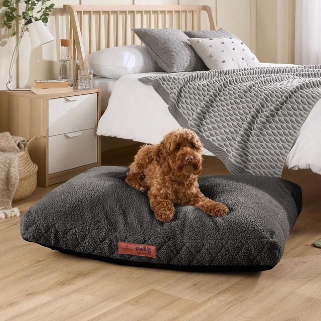 Slumberdown Paws for Slumber Machine Washable Cushioned Sherpa Pet Bed Slumberdown Dog Size: Small (11-25 lbs), Colour: Black on Productcaster.