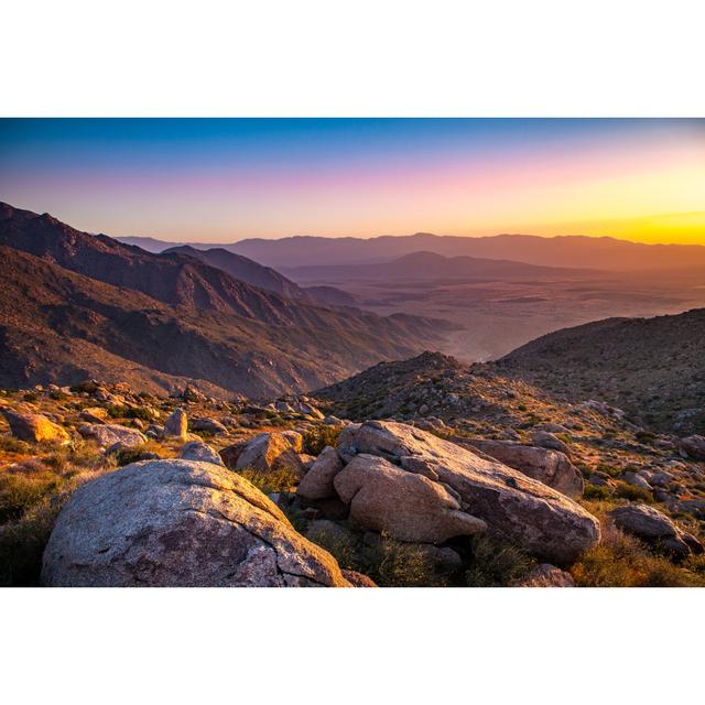 Borrego Valley bei Sonnenaufgang von Gary Kavanagh - Leinwandbild Alpen Home Größe: 60 cm H x 40 cm B on Productcaster.