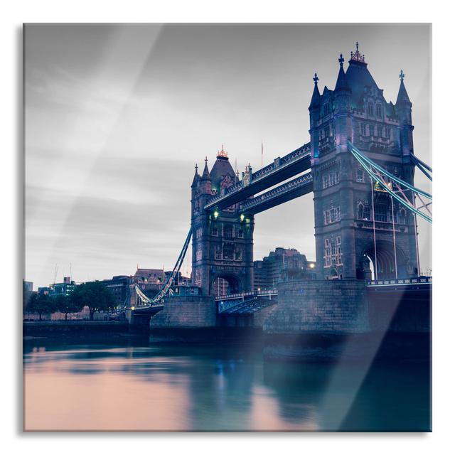 Ungerahmtes Foto auf Glas "London Bridge over the Thames" Ebern Designs Größe: 80 cm H x 80 cm B x 0.4 cm T on Productcaster.