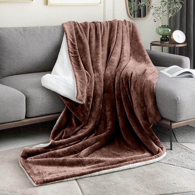 Formaran Super Soft Sherpa Fleece Thick Reversible Blanket Throw Fairmont Park Size: W150 x L200cm, Colour: Coffee on Productcaster.