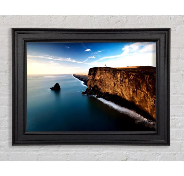 End Of World Framed Print House of Hampton Size: 29.7cm H x 42cm W x 8cm D on Productcaster.