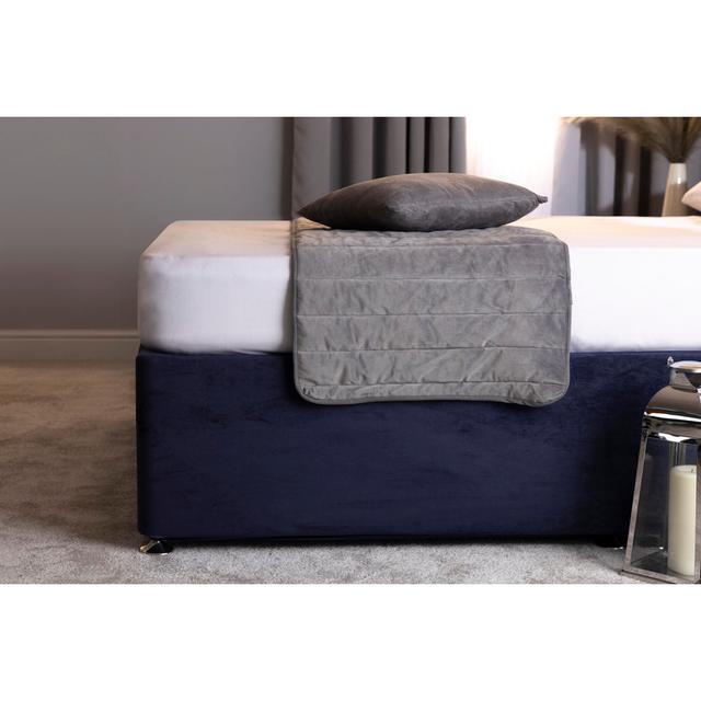 Base 100 Thread Count Tailored Bed Valance Belledorm Size: Single (3'), Colour: Navy on Productcaster.