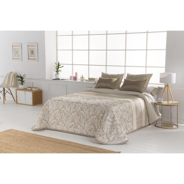 Dynamite Bouti Bedspread Rosdorf Park Colour: Pearl, Size: 180 x 240 cm Bedspread on Productcaster.