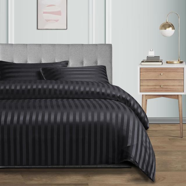 Microfibre 250 Thread Count Reversible Modern & Contemporary Reversible Duvet Cover Set 17 Stories Colour: Black, Size: Single on Productcaster.