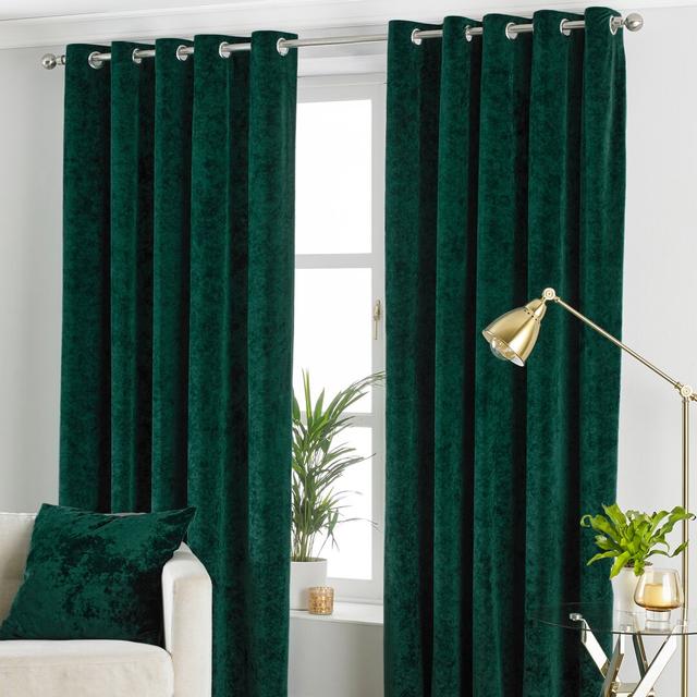 Elisha Crushed Velvet Thermal Eyelet Curtains (Set of 2) Hykkon Panel Size: Width 168 x Drop 137cm, Colour: Emerald on Productcaster.