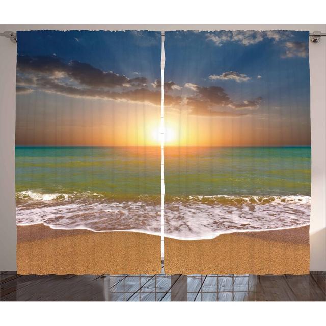 2-tlg. Thermo-Vorhang-Set Sonnenuntergang, halbtransparent East Urban Home Abmessungen je Vorhang: 140 cm B x 245 cm T on Productcaster.