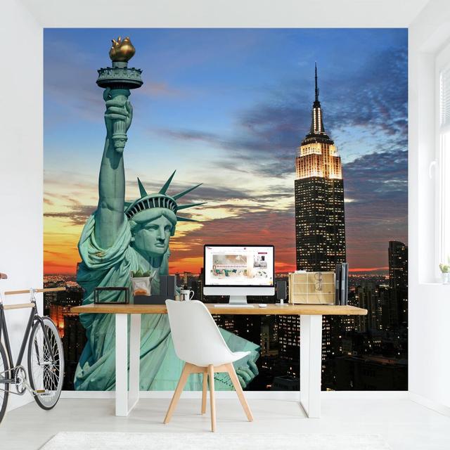 Matte Fototapete New York bei Nacht 1,92 m x 192 cm East Urban Home on Productcaster.