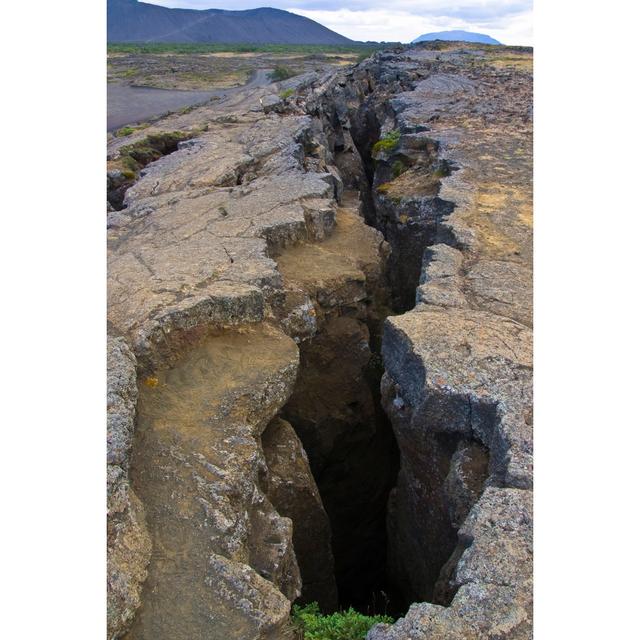 Tectonic Crack by Semnic - Wrapped Canvas Photograph Alpen Home Size: 91cm H x 61cm W on Productcaster.