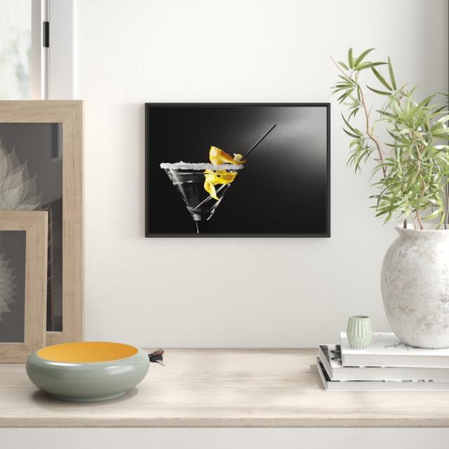 Gerahmter Fotodruck 'Sugar Rim Cocktail' East Urban Home Größe: 60 cm H x 80 cm B x 2,4 cm T, Farbe: Braun on Productcaster.